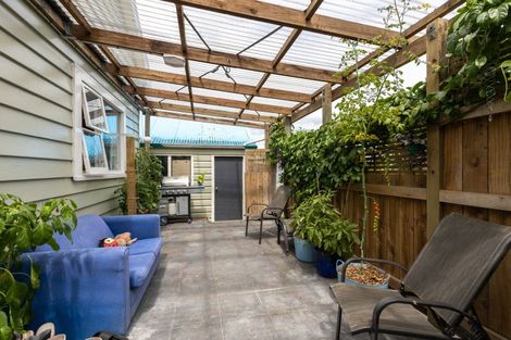 Photo of property in 22 Cutfield Street, Inglewood, 4330