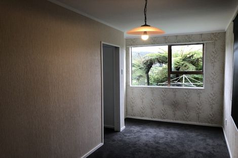 Photo of property in 81 Thurleigh Grove, Karori, Wellington, 6012