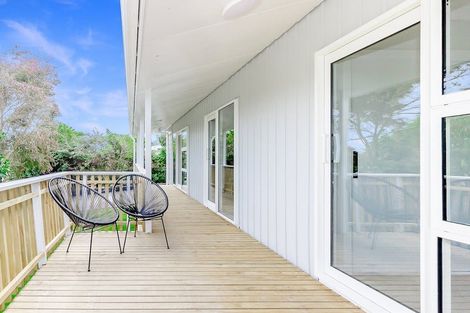 Photo of property in 21 Ruru Street, Waikanae, 5036