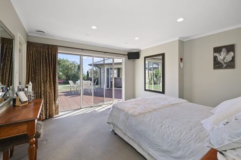 Photo of property in 71 Karamea Street, Whalers Gate, New Plymouth, 4310