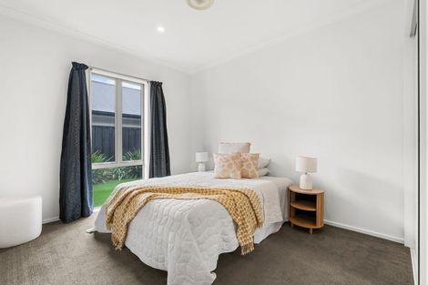 Photo of property in 14 Rockport Place, Parklands, Christchurch, 8083