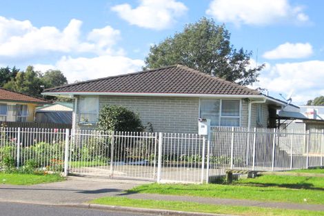 Photo of property in 26 Othello Drive, Clover Park, Auckland, 2023