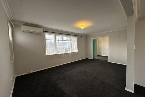 Photo of property in 13 Bartholomew Road, Levin, 5510