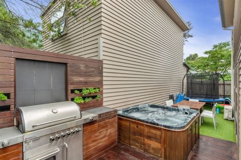 Photo of property in 15a Dickens Street, Addington, Christchurch, 8024