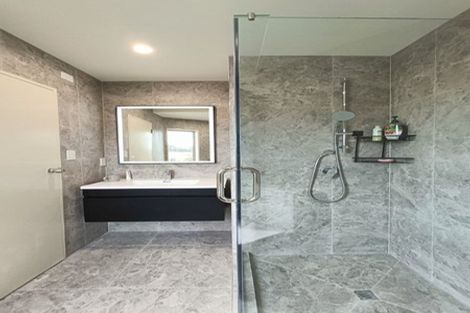 Photo of property in 17 Bob Charles Drive, Golflands, Auckland, 2013