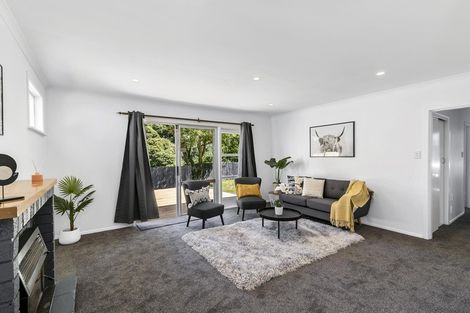 Photo of property in 9 Gribble Grove, Stokes Valley, Lower Hutt, 5019