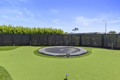 Photo of property in 31 Pohutukawa Parade, Riverhead, 0820