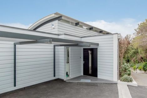 Photo of property in 1 Sherwood Lane, Cashmere, Christchurch, 8022