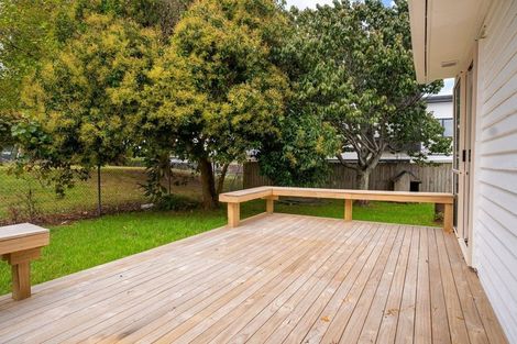 Photo of property in 64 Arimu Road, Papakura, 2110