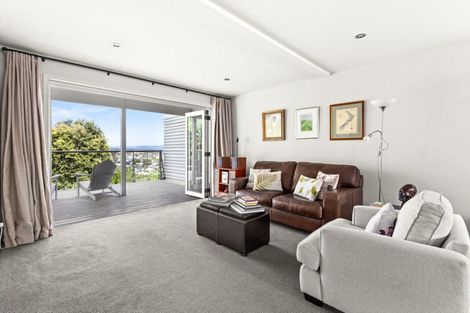 Photo of property in 33 Simla Terrace, Hospital Hill, Napier, 4110