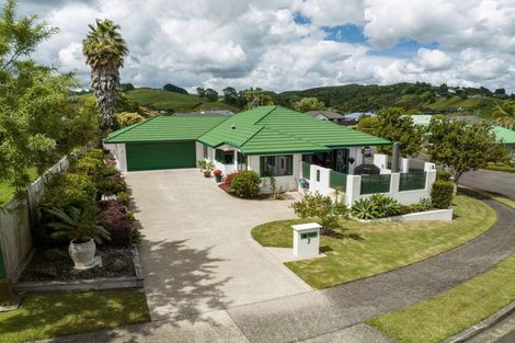Photo of property in 3 Solander Drive, Welcome Bay, Tauranga, 3112