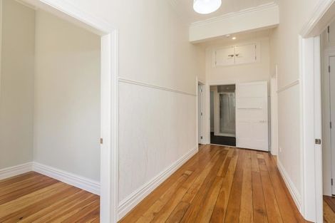 Photo of property in 1/1 Balmain Road, Birkenhead, Auckland, 0626