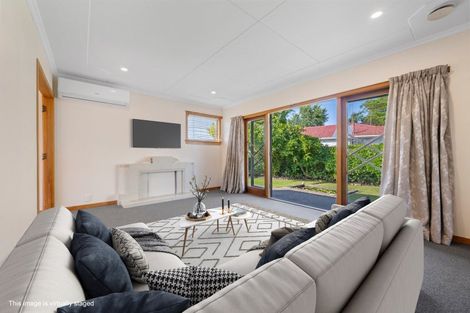 Photo of property in 4 Milson Line, Roslyn, Palmerston North, 4414