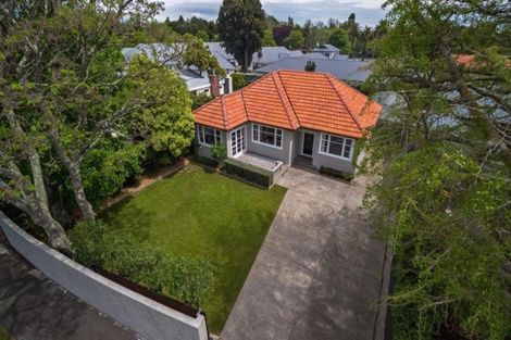Photo of property in 8 Hughes Avenue, Hokowhitu, Palmerston North, 4410