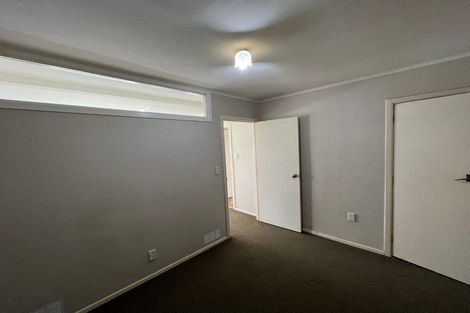 Photo of property in 60 Edmonton Road, Henderson, Auckland, 0612