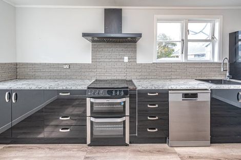 Photo of property in 70 Harper Street, Gonville, Whanganui, 4501