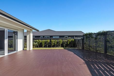 Photo of property in 10 Wentworth Lane, Waiwhakaiho, New Plymouth, 4312