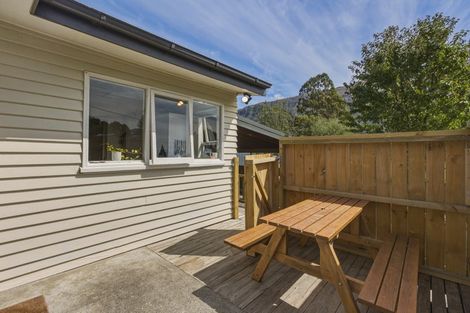 Photo of property in 4 Kent Street, Kingston, Athol, 9793