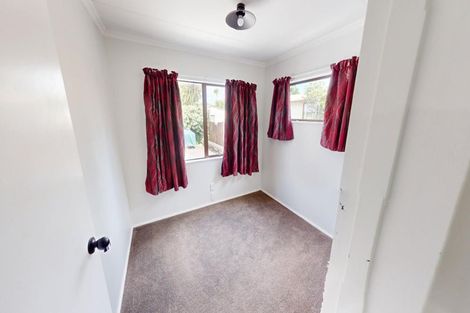 Photo of property in 5 Newton Place, Westbrook, Palmerston North, 4412