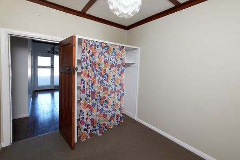 Photo of property in 40 Derwent Street, Island Bay, Wellington, 6023