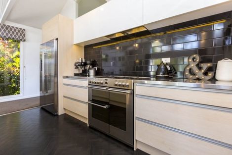 Photo of property in 54 Whitemans Road, Silverstream, Upper Hutt, 5019