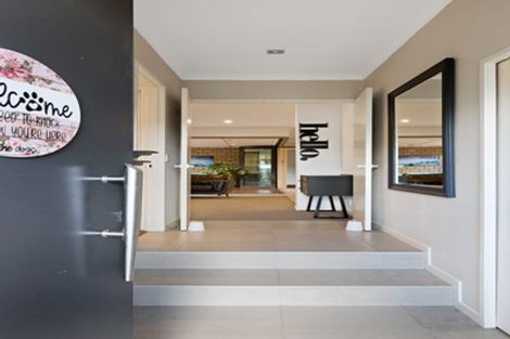 Photo of property in 23 Waldorf Crescent, Orewa, 0931