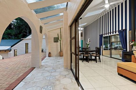 Photo of property in 719 Scenic Drive, Henderson Valley, Auckland, 0612