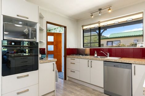 Photo of property in 168 Waikawa Road, Picton, 7220