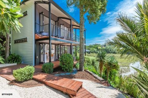 Photo of property in 3 Onewa Road, Northcote, Auckland, 0627