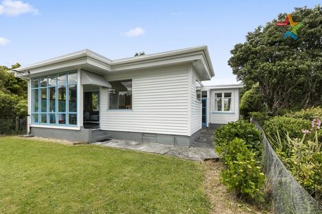 Photo of property in 8 Akatea Road, Korokoro, Lower Hutt, 5012