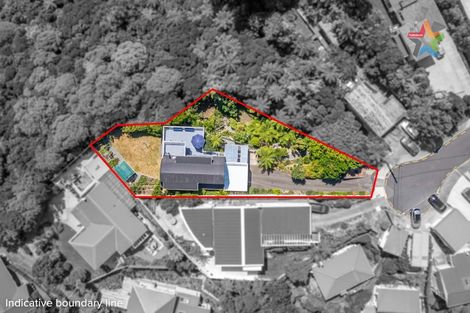 Photo of property in 14 Te Whiti Grove, Korokoro, Lower Hutt, 5012
