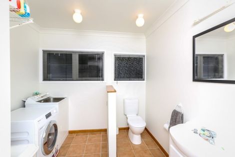 Photo of property in 27 Findlay Street, Moturoa, New Plymouth, 4310