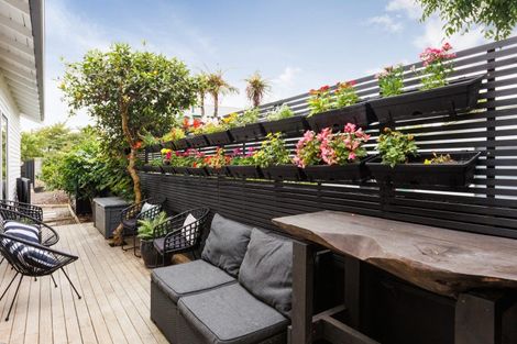 Photo of property in 32 Manson Street, Terrace End, Palmerston North, 4410