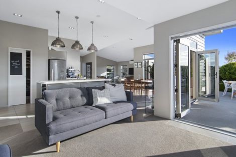 Photo of property in 132 Rowesdale Drive, Ohauiti, Tauranga, 3112