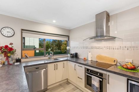 Photo of property in 4 Meadowbrook Drive, Cloverlea, Palmerston North, 4412