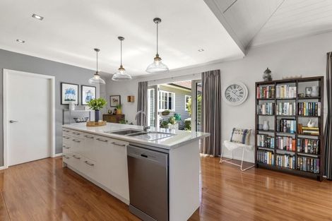 Photo of property in 49 Stanley Point Road, Stanley Point, Auckland, 0624