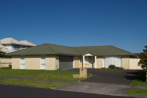 Photo of property in 26 Matterhorn Crescent, Northpark, Auckland, 2013