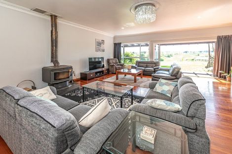 Photo of property in 100 Western Line, Brunswick, Whanganui, 4571