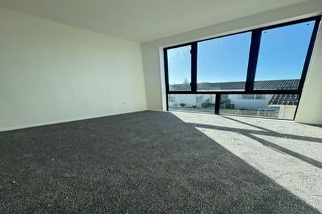 Photo of property in 408 Roscommon Road, Clendon Park, Auckland, 2103