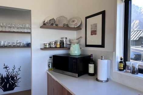 Photo of property in 2 Wanderer Lane, Jacks Point, Queenstown, 9371