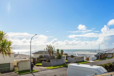 Photo of property in 2a Wanaka Terrace, Bell Block, New Plymouth, 4312