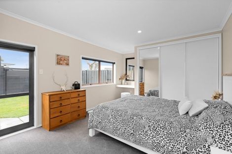 Photo of property in 35 Wynyard Crescent, Tamatea, Napier, 4112