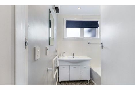 Photo of property in 44 Ebdentown Street, Ebdentown, Upper Hutt, 5018