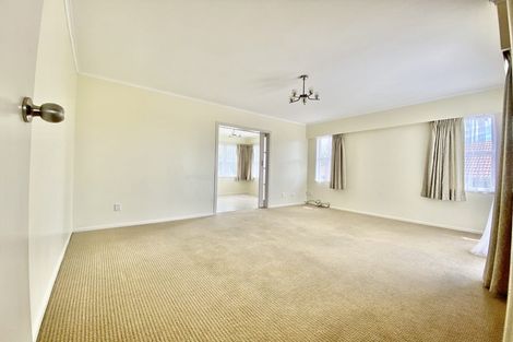 Photo of property in 25 Clayton Road, Manurewa, Auckland, 2102