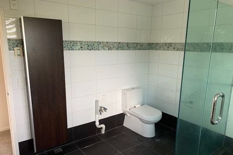 Photo of property in 1/17 Glenvar Road, Torbay, Auckland, 0630