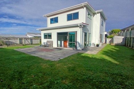 Photo of property in 30 Mo Street, Camborne, Porirua, 5026