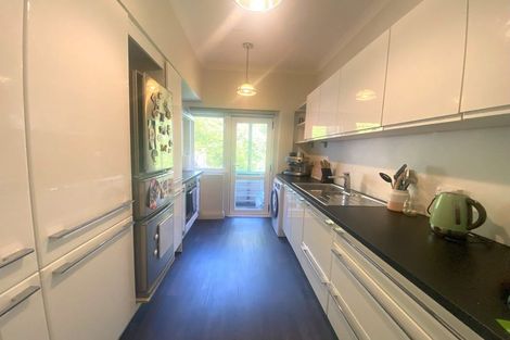 Photo of property in Fountain Court, 3/48 Oriental Parade, Oriental Bay, Wellington, 6011