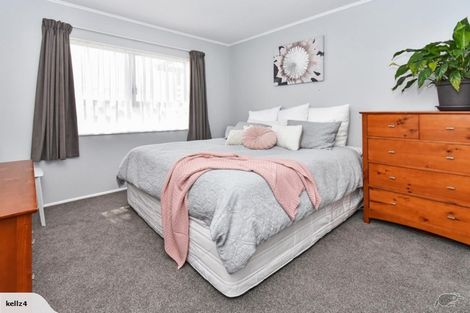 Photo of property in 17 Mellsop Avenue, Waiuku, 2123