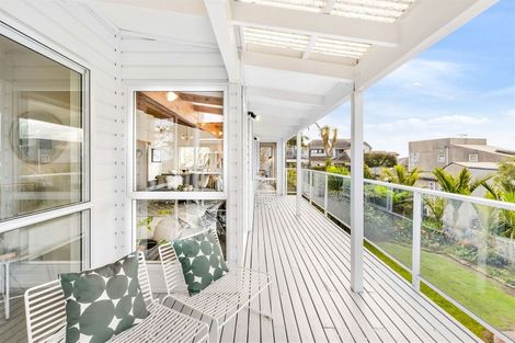 Photo of property in 68 Spinnaker Drive, Te Atatu Peninsula, Auckland, 0610