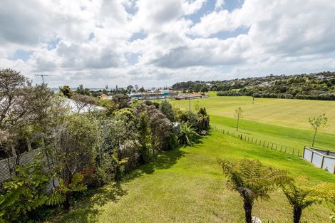 Photo of property in 10 Rimu Road, Stanmore Bay, Whangaparaoa, 0932